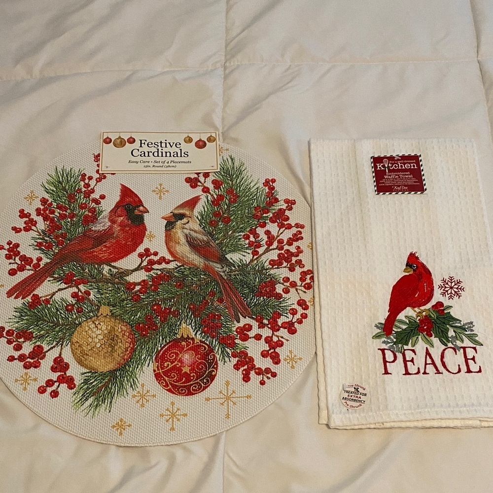 Festive Cardinals Placemat and Towel set.